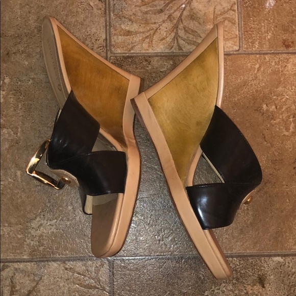 Shoes - Picture 2 of 4